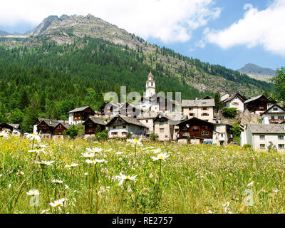 Vallemaggia, Svizzera: Immagini della tipica Valle del Ticino. Foto Stock