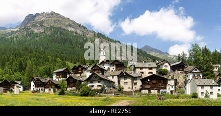 Vallemaggia, Svizzera: Immagini della tipica Valle del Ticino. Foto Stock