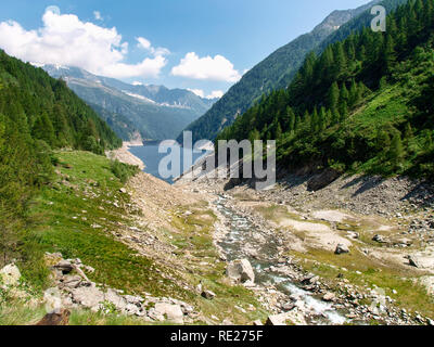 Vallemaggia, Svizzera: Immagini della tipica Valle del Ticino. Foto Stock