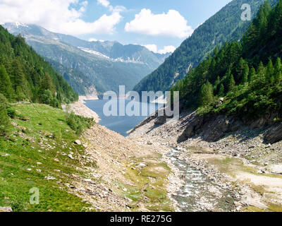 Vallemaggia, Svizzera: Immagini della tipica Valle del Ticino. Foto Stock