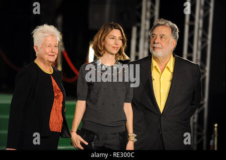 Roppongi, Tokyo, Giappone. Xvii oct, 2013. Elenor Coppola, Sofia Coppola e Francis Ford Coppola frequentare la ventiseiesima Tokyo International Film Festival alla cerimonia di apertura per Roppongi Hills a Tokyo in Giappone ott. 17, 2013. Credito: Hiroko Tanaka/ZUMA filo/Alamy Live News Foto Stock