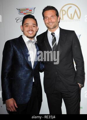 Bradley Cooper, Anthony Ramos presso gli arrivi per trentesimo produttori annuale Guild Awards (PGA) presentato da Cadillac, il Beverly Hilton, California, Stati Uniti d'America. Il 19 gennaio 2019. Foto di: Elizabeth Goodenough/Everett Collection Foto Stock