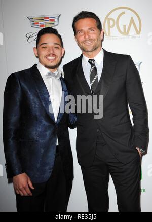 Bradley Cooper, Anthony Ramos presso gli arrivi per trentesimo produttori annuale Guild Awards (PGA) presentato da Cadillac, il Beverly Hilton, California, Stati Uniti d'America. Il 19 gennaio 2019. Foto di: Elizabeth Goodenough/Everett Collection Foto Stock