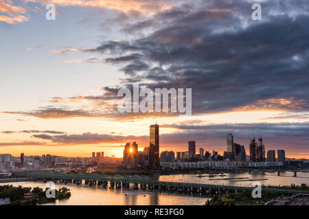 Tramonto a Seoul Città Foto Stock