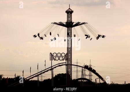 Cranger Kirmes fair, la più grande fiera nella zona della Ruhr, all'Rhine-Herne Canal, Herne, Renania settentrionale-Vestfalia Foto Stock
