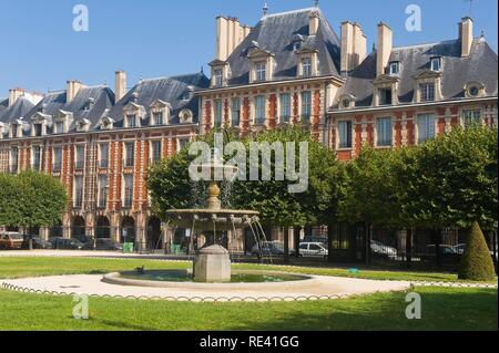 Place des Vosges, quartiere di Le Marais, Paris, Francia, Europa Foto Stock