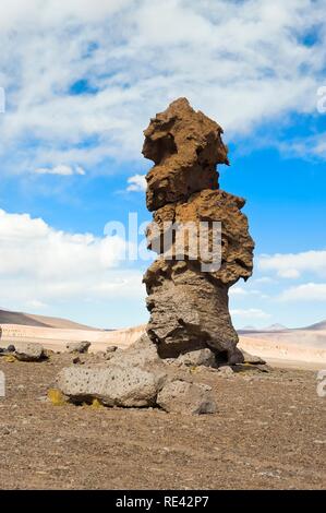 Monjes de la Pacana, "Monaci Pacana', colonne in pietra, los Flamencos riserva nazionale, il deserto di Atacama, regione di Antofagasta, Cile Foto Stock