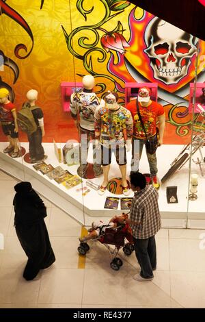 Ed Hardy store nel centro commerciale di Dubai, Dubai, Emirati Arabi Uniti, Medio Oriente Foto Stock