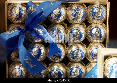 L'originale Mozartkugeln, Mozart palle da Fuerst, specialità, cioccolatini da Salisburgo, Austria, Europa Foto Stock