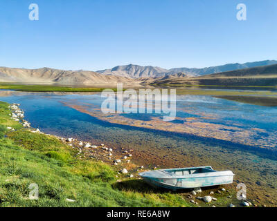 Bulunkul lungo la strada del Pamir, presi in Tagikistan nel mese di agosto 2018 tenuto in hdr Foto Stock