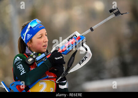 Ruhpolding in Germania. Xix gen, 2019. Biathlon: Coppa del Mondo di calcio, 4 x 6 km per la staffetta femminile in Chiemgau Arena. Franziska Preuß dalla Germania è al tiro poligono di tiro. Credito: Matthias esitano di fronte/dpa/Alamy Live News Foto Stock