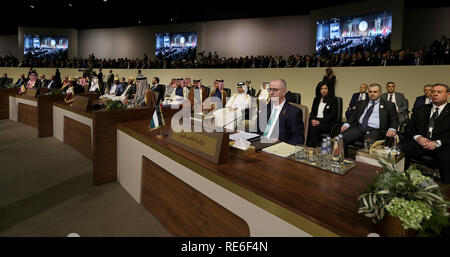 Beirut, Libano. Xx gen, 2019. Il Primo Ministro palestinese Rami Hamdallah partecipa alla sessione di apertura di arabo lo sviluppo economico e sociale del Vertice di Beirut, Libano, 20 gennaio 2019. Il Libano ospita il regionale vertice economico da 20 Gennaio Credito: Primo Ministro Ufficio APA/images/ZUMA filo/Alamy Live News Foto Stock