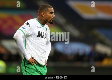 Milano, Italia. 19 gennaio 2019. Kevin-Prince Boateng di noi Sassuolo Calcio in azione durante la Serie A match tra FC Internazionale e Us Sassuolo Calcio. Credito: Marco Canoniero/Alamy Live News Foto Stock