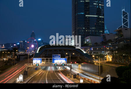 Hong Kong, Cina. Xx gen, 2019. La nuova centrale di Wanchai tunnel e si apre il bypass 2019 e vanta il più grande del mondo di trattamento dell'aria opera del suo genere, Hong Kong, Cina. Credito: Bob Henry/Alamy Live News Foto Stock