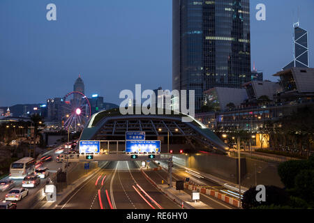 Hong Kong, Cina. Xx gen, 2019. La nuova centrale di Wanchai tunnel e si apre il bypass 2019 e vanta il più grande del mondo di trattamento dell'aria opera del suo genere, Hong Kong, Cina. Credito: Bob Henry/Alamy Live News Foto Stock