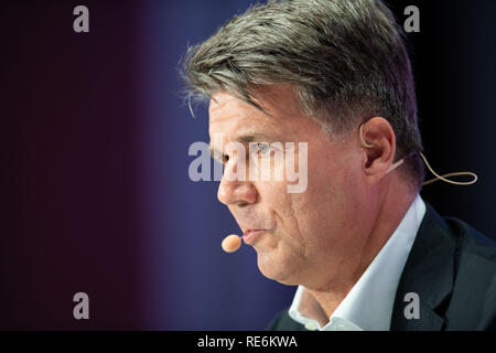 Monaco di Baviera, Germania. Xx gen, 2019. Harald Krüger, CEO di BMW, parla sul palco della vita digitale Design (DLD) Conferenza dell'innovazione. Foto: Lino Mirgeler/dpa Credito: dpa picture alliance/Alamy Live News Foto Stock