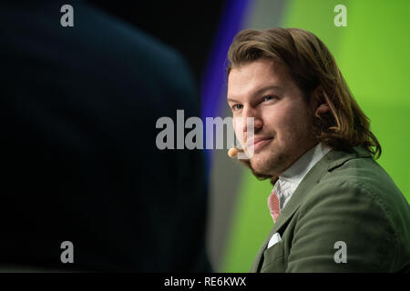 Monaco di Baviera, Germania. Xx gen, 2019. Valentin Stalf, fondatore e managing director di N26, parla sul palco della vita digitale Design (DLD) Conferenza dell'innovazione. Foto: Lino Mirgeler/dpa Credito: dpa picture alliance/Alamy Live News Foto Stock