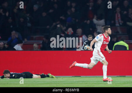 Amsterdam, Paesi Bassi. Xx gen, 2019. Amsterdam, Paesi Bassi. Xx gen, 2019.Stadium Johan Cruyff Arena football, olandese Eredivsie Stagione 2018 / 2019 e Klaas Jan Huntelaar punteggi 4-3 durante il gioco Ajax - SC Heerenveen Credito: Pro scatti/Alamy Live News Foto Stock