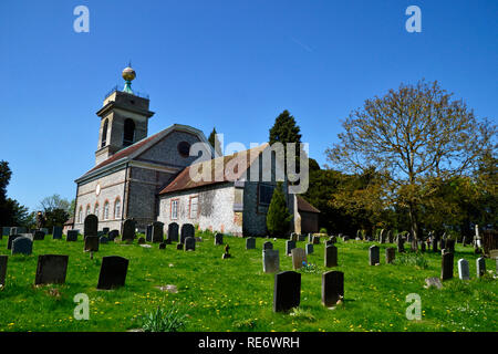 San Lorenzo è la Chiesa, a Wycombe Ovest, Buckinghamshire, UK. Chilterns. Paesaggio. Foto Stock