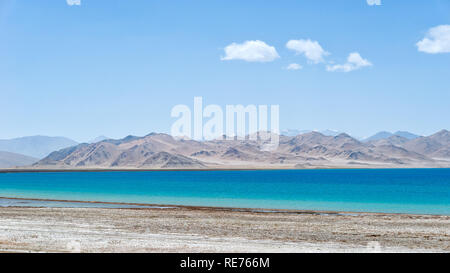 Karakul lungo la strada del Pamir, presi in Tagikistan nel mese di agosto 2018 tenuto in hdr Foto Stock