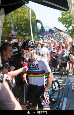 Marbella, Spagna - Agosto 26th, 2018. Peter Sagan da Bora Hansgrohe Cycling Team dando un colloquio prima di iniziare il secondo round di La Vuel Foto Stock