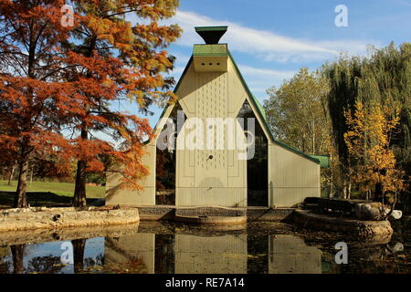 Spa pubblica la molla in Vrnjacka Banja Foto Stock