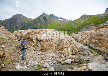 Escursione in Norvegia montagne, ghiacciaio Svartisen, Norvegia Foto Stock