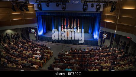 Stati Uniti Presidente Donald Trump offre un commento sul suo nuovo missile americano dottrina della difesa al Pentagono Gennaio 17, 2019 a Washington, DC. Foto Stock