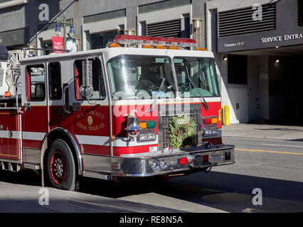 San Francisco Fire Department carrello parcheggiato Foto Stock