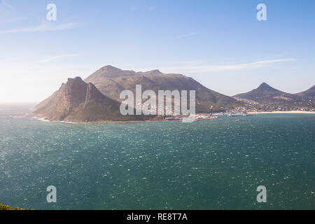 Chapmans Peak drive vista sull oceano e la spiaggia di Cape Town Foto Stock