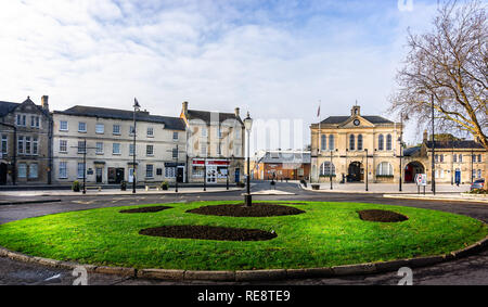 Melksham town centre e Municipio a Melksham, Wiltshire, Regno Unito il 20 gennaio 2019 Foto Stock