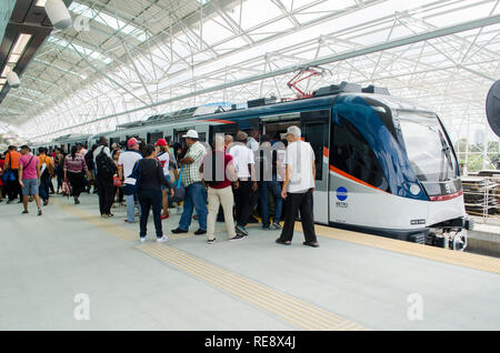 Metro de Panama la linea 2 si apre per una settimana durante la Giornata Mondiale della Gioventù Foto Stock