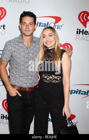 Burbank, CA. 18 gennaio, 2019. Pozzetti Adams, Brandi Cyrus presso gli arrivi per iHeartRadio Podcast Awards presentato da Capital One, iHeartRadio Theatre di Los Angeles, Burbank, CA 18 gennaio 2019. Credito: Priscilla concedere/Everett raccolta/Alamy Live News Foto Stock