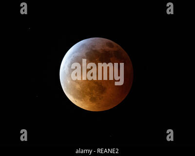 Bossier City, La., U.S.A. Gennaio 21st, 2019. Un'eclisse lunare produce un cosiddetto 'luna di sangue.' Credit: Allen J.M. Smith/Alamy Live News Foto Stock