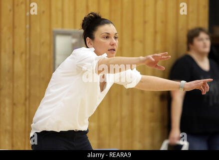 Wasserburg, Germnany. Xx gen, 2019. headcoach Hanna BALLHAUS (Freiburg), .Gerrman Womans Basketball Bundesliga 2018/19, TSV Wasserburg vs USC Freiburg, Jan 20, 2019, .Badria Centro Sportivo, Wasserburg, Credito: Wolfgang Fehrmann/ZUMA filo/Alamy Live News Foto Stock