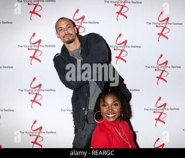 Bryton James, Loren Lott presso gli arrivi per il giovane e l'agitato celebra 30 anni come TV #1 Giorno del dramma televisivo CBS City, Los Angeles, CA 17 Gennaio, 2019. Foto di: Priscilla concedere/Everett Collection Foto Stock