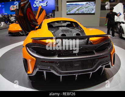 Nonthaburi, Tailandia - 4 Dicembre 2018: vista posteriore della McLaren 570S coupe presentato nel motore di Expo 2018 Foto Stock