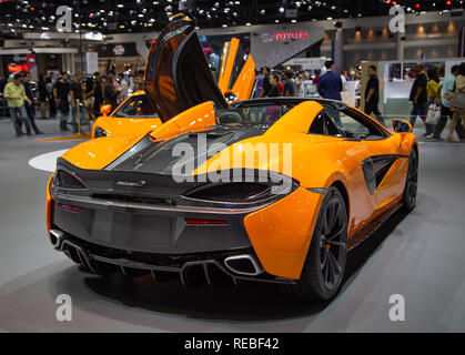 Nonthaburi, Tailandia - 4 Dicembre 2018: vista posteriore della McLaren 570S coupe presentato nel motore di Expo 2018 Foto Stock