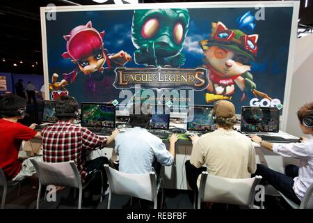 Lega delle leggende, internazionale di video gioco di concorrenza sul area di intrattenimento del gamescom, il più grande del mondo equo Foto Stock