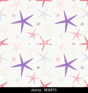 Modello senza cuciture con starfish su uno sfondo luminoso. Foto Stock