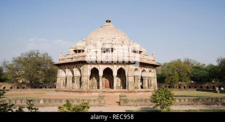 Tomba ottagonale di Isa Khan, Sito Patrimonio Mondiale dell'Unesco, Delhi, India Foto Stock