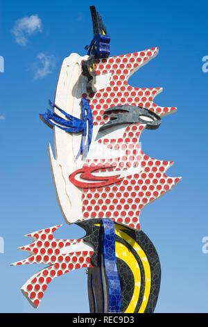 Testa di Barcellona, la scultura di Roy Lichtenstein, Moll de Fusta, Barcellona, in Catalogna, Spagna, Europa Foto Stock