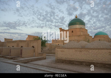 Vista di Pahlavon Mahmud Mausoleo, Khiva, Uzbekistan Foto Stock