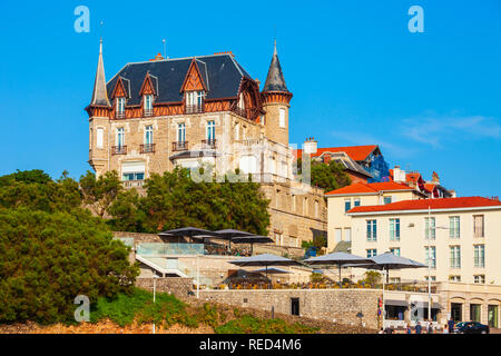 Gli edifici del centro della città di Biarritz in Francia Foto Stock