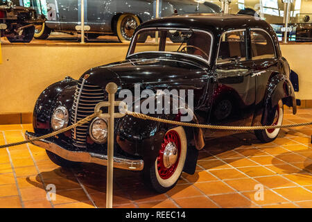 FONTVIEILLE, Monaco - JUN 2017: nero ROSENGART LR4-R1 1940 a Monaco Top Cars Collection Museum. Foto Stock