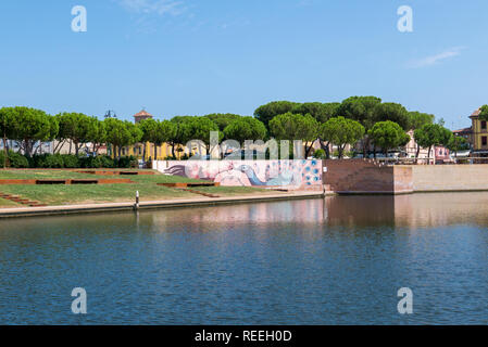 Rimini 7 Agosto 18 Parco Xxv Aprile Vicino Il Ponte Di Tiberio A Rimini Italia Foto Stock Alamy Rimini 7 Agosto 18 Parco Xxv Aprile Vicino Il Ponte Di Tiberio A Rimini Italia Foto Stock Alamy