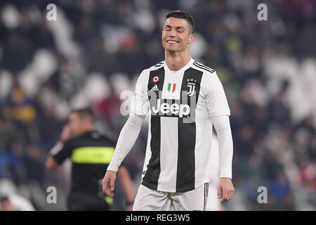 Torino, Italia. Il 21 gennaio 2019. Foto LaPresse - Fabio Ferrari 21 Gennaio 2019 Torino, Italia Sport Calcio Juventus FC vs Chievo Verona - Campionato di calcio di Serie A TIM 2018/2019 - Allianz Stadium. Nella foto:Cristiano Ronaldo (Juventus F.C.); Foto LaPresse - Fabio Ferrari 21 gennaio 2018 torino, Italia sport soccer Juventus FC vs Chievo Verona - Italian Football Championship League A TIM 2018/2019 - Allianz Stadium. Nel pic:Cristiano Ronaldo (Juventus F.C.); il credito: LaPresse/Alamy Live News Foto Stock