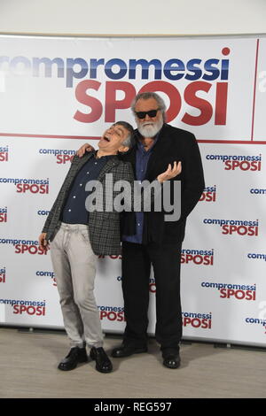 Roma, Italia. Xxi Jan 2019. Hotel Le Mèridienne Visconti - Presentazione film COMPROMESSI SPOSI Vinccenzo Salemme e Diego Abatantuono Credito: Giuseppe Andidero/Alamy Live News Foto Stock