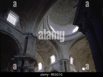 VISTA DE LA PARTE ALTA DEL CRUCERO Y presbiterio. Autore: acero VICENTE. Posizione: Catedral. Cadice. Spagna. Foto Stock