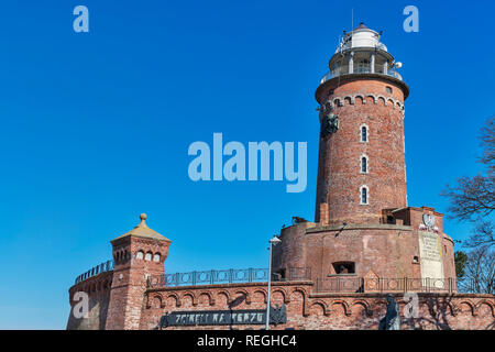 Il faro di Kolobrzeg è 26 metri di alta. È situato all'entrata del porto di Kolobrzeg, West Pomerania, Polonia, Europa Foto Stock